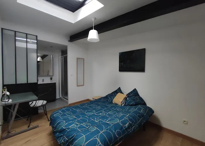 홈스테이 Residences Florale A - Coliving - - *